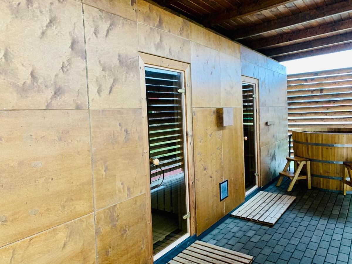 Barack Thermal Hotel And Spa Tiszakecske Exterior photo